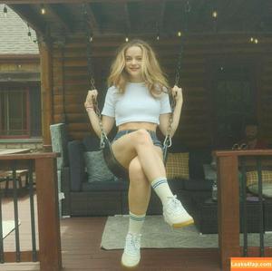 Joey King photo #0142