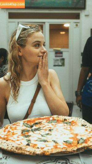 Joey King photo #0213