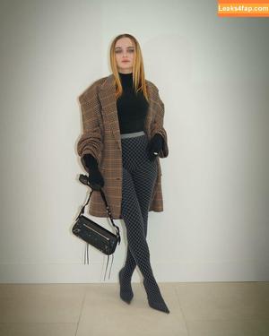 Joey King photo #0324