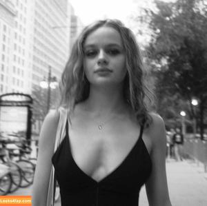 Joey King photo #0393