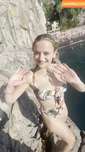Joey King photo #0438