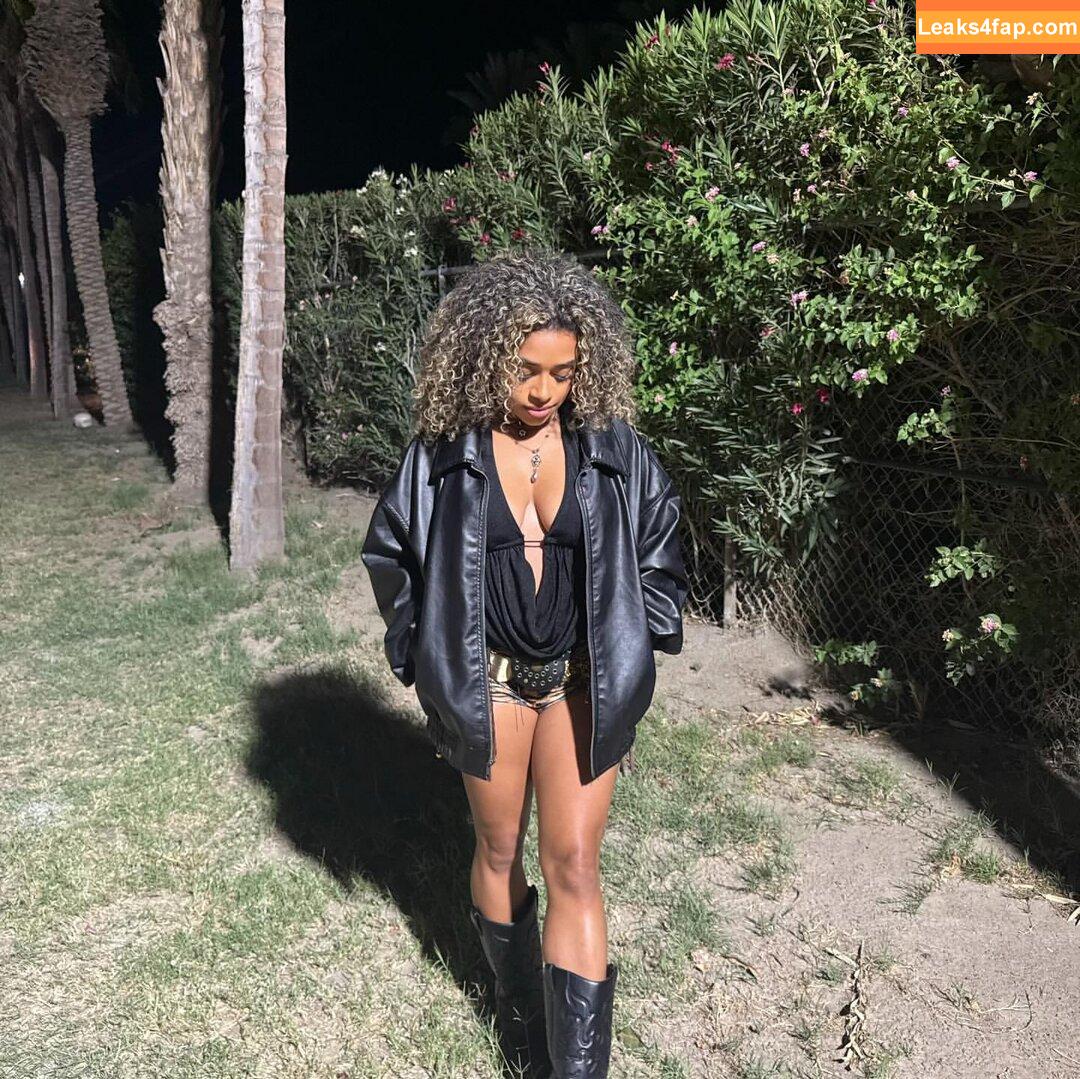 Jojoferman / joseann_alexie leaked photo photo #0043