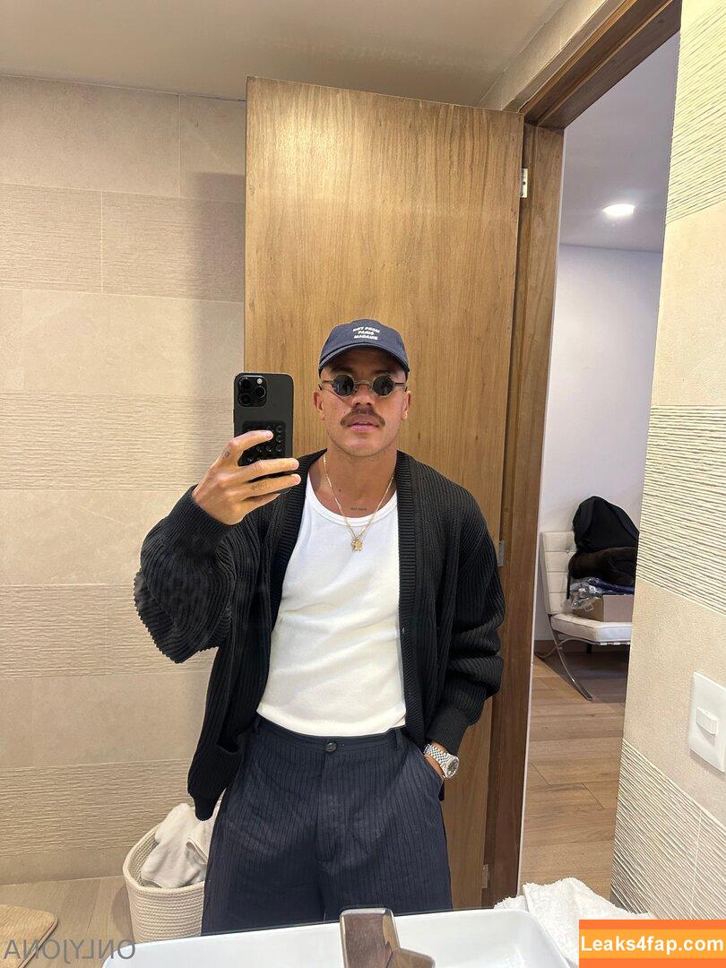 jona2santos /  leaked photo photo #0003