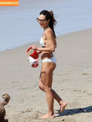 Jordana Brewster фото #0073
