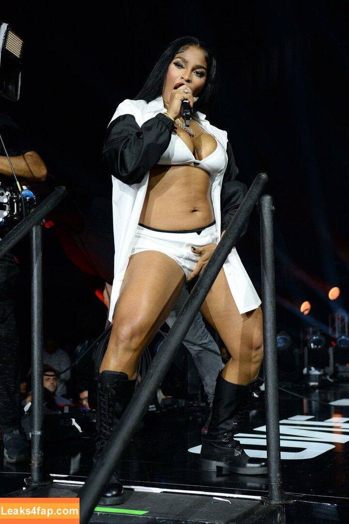 Joseline Hernandez / 