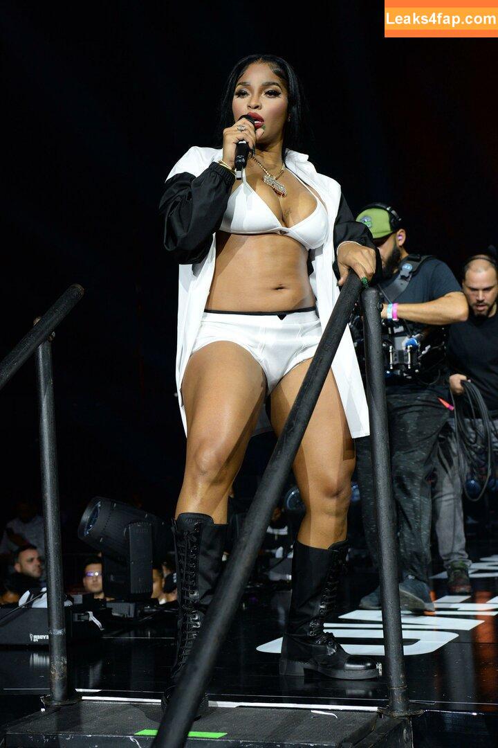 Joseline Hernandez / 