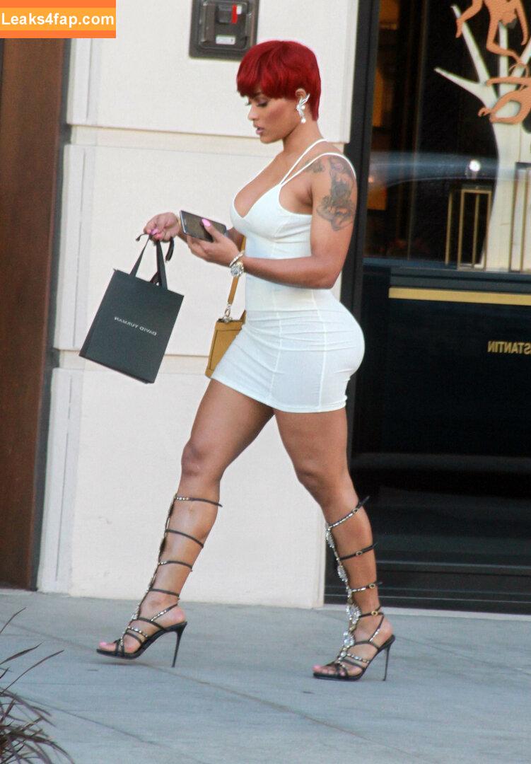 Joseline Hernandez / 