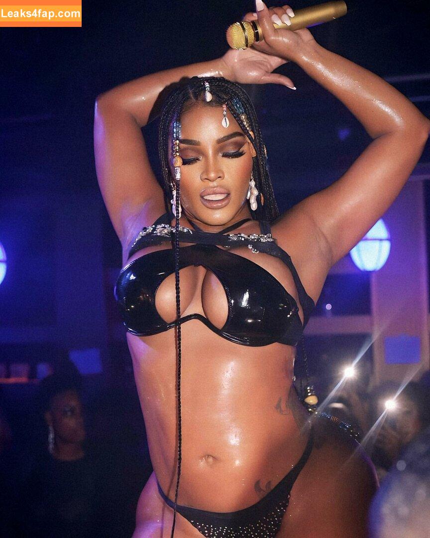 Joseline Hernandez / 