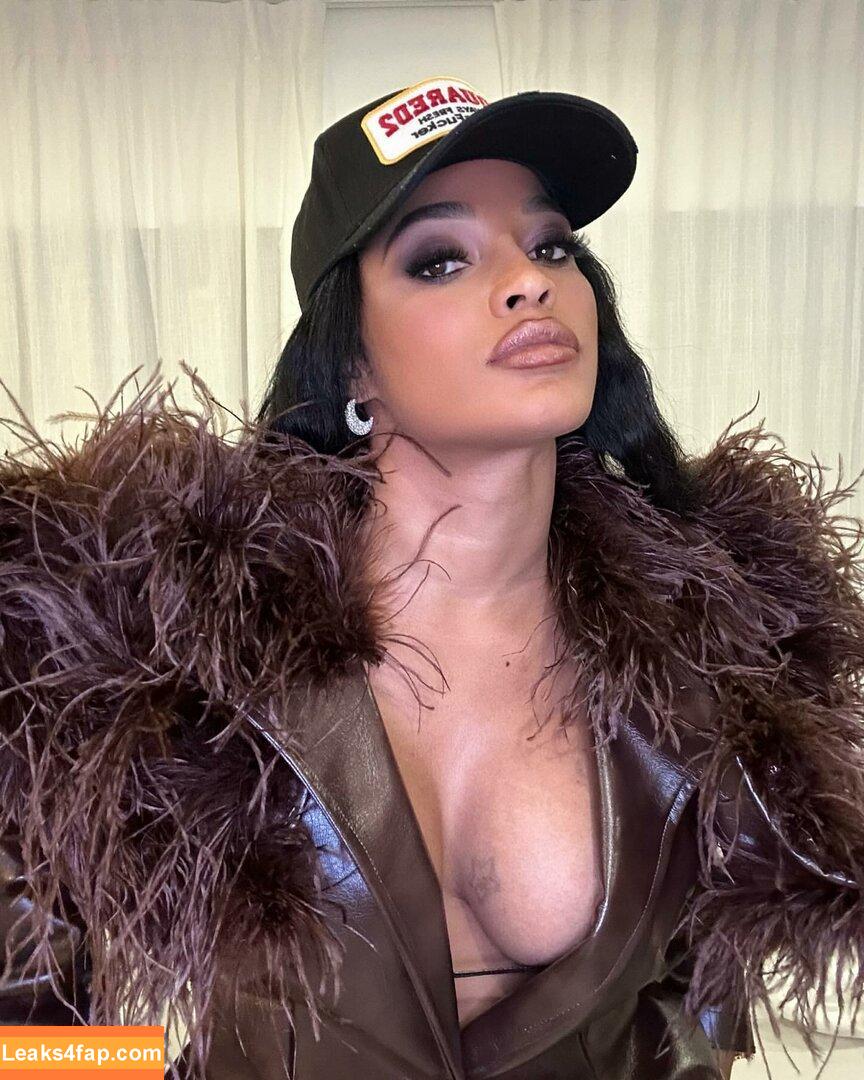 Joseline Hernandez / 