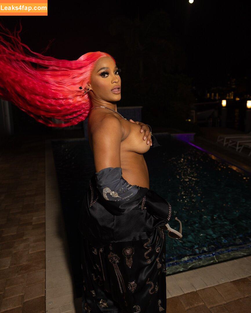 Joseline Hernandez / 