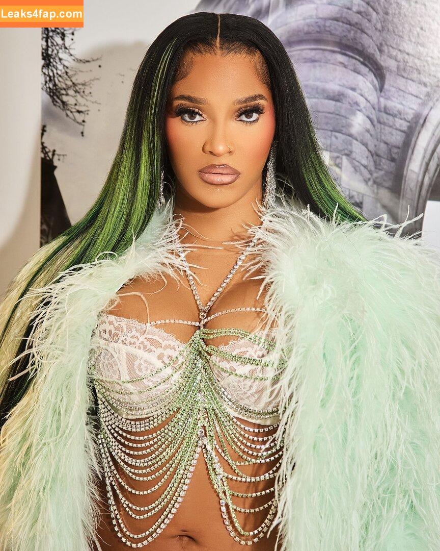 Joseline Hernandez / 