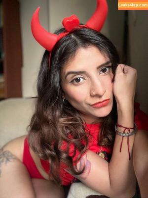 Jossyreds photo #0077