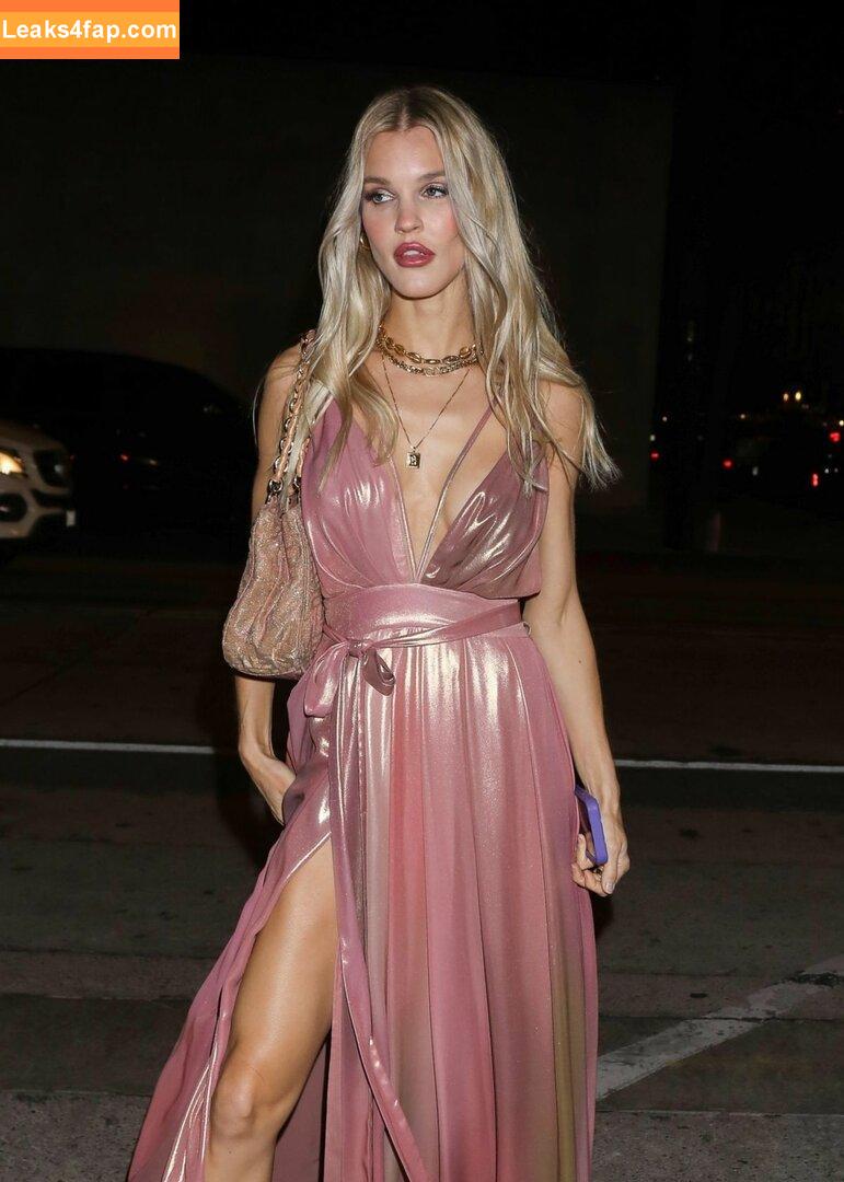 Joy Corrigan / _joycorrigan / https: / joycorrigan / officialjoycorrigan leaked photo photo #0305