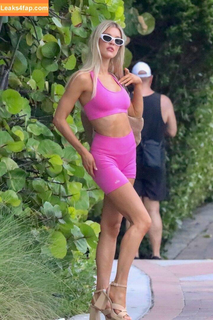 Joy Corrigan / _joycorrigan / https: / joycorrigan / officialjoycorrigan leaked photo photo #0515