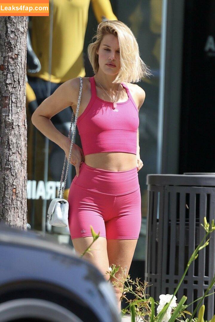 Joy Corrigan / _joycorrigan / https: / joycorrigan / officialjoycorrigan leaked photo photo #0562