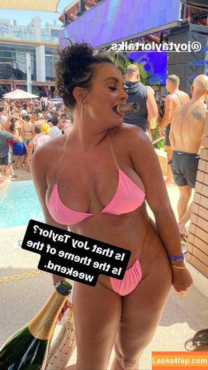 Joy Taylor photo #0014