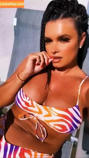 Joy Taylor photo #0042