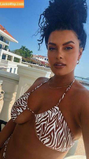 Joy Taylor photo #0046