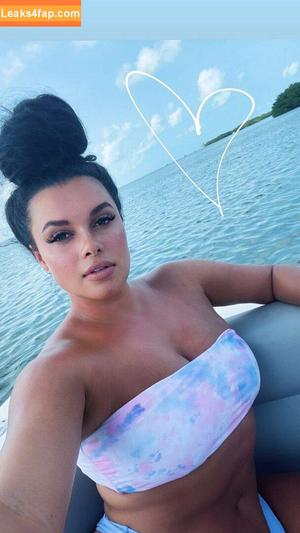 Joy Taylor photo #0054