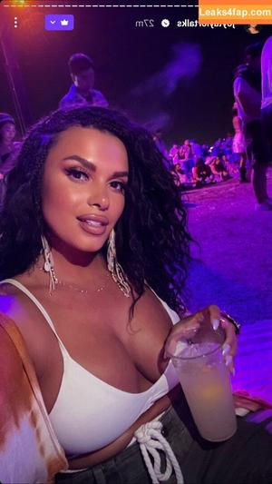 Joy Taylor photo #0067