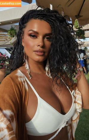 Joy Taylor photo #0068