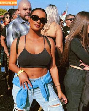 Joy Taylor photo #0098