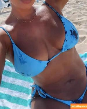 Joy Taylor photo #0122