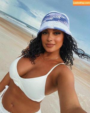 Joy Taylor photo #0132