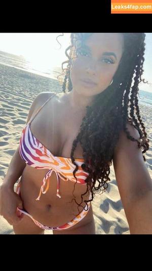 Joy Taylor photo #0149