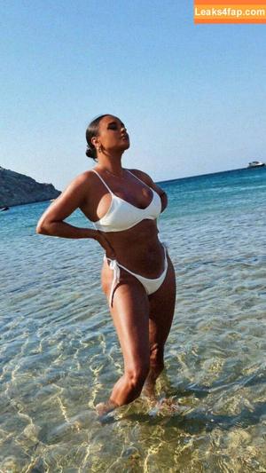 Joy Taylor photo #0176