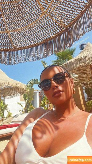 Joy Taylor photo #0177