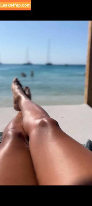 Joy Taylor photo #0203