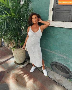 Joy Taylor photo #0218