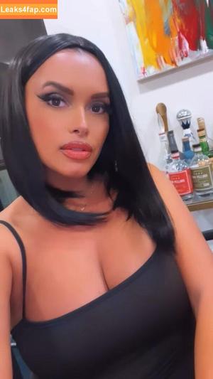 Joy Taylor photo #0243
