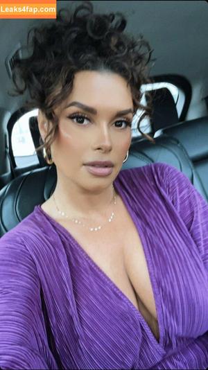 Joy Taylor photo #0317