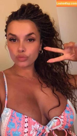 Joy Taylor photo #0348