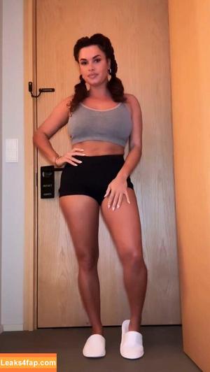 Joy Taylor photo #0386