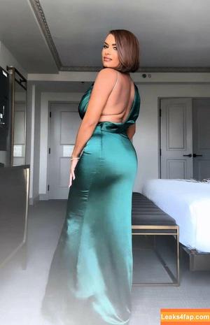 Joy Taylor photo #0400