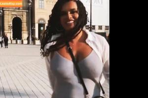 Joy Taylor photo #0420