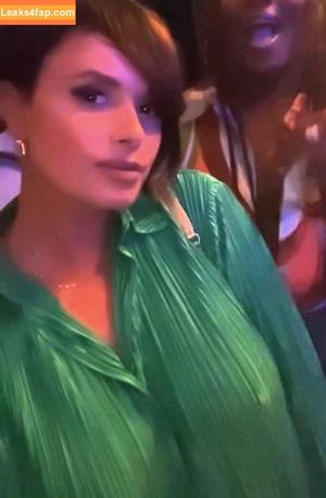 Joy Taylor photo #0425