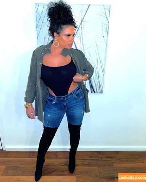 Joy Taylor photo #0439