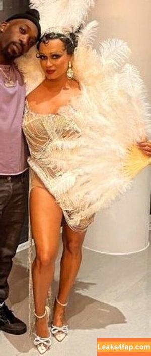 Joy Taylor photo #0630