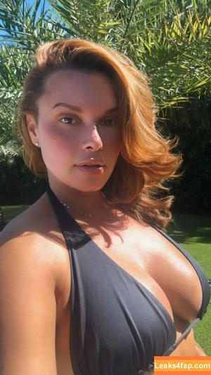 Joy Taylor photo #0826