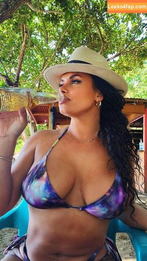 Joy Taylor photo #1076