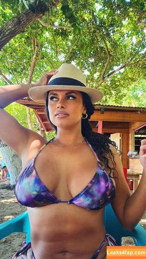 Joy Taylor photo #1078