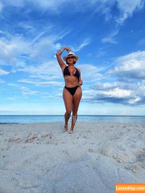 Joy Taylor photo #1105