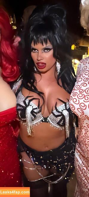 Joy Taylor photo #1124