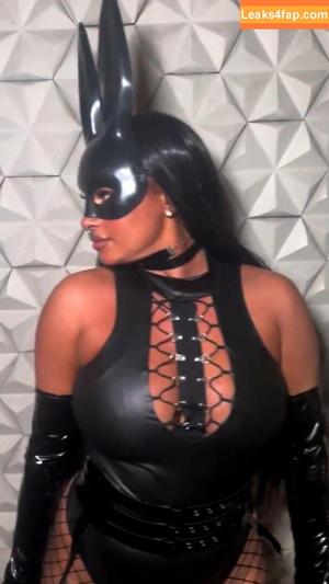 Joy Taylor photo #1170