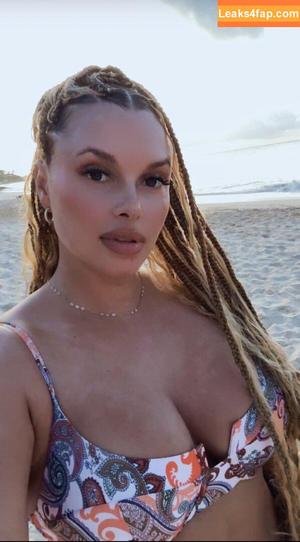 Joy Taylor photo #1224