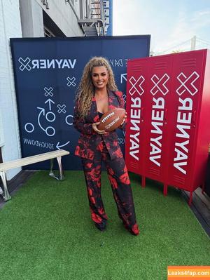 Joy Taylor фото #1246